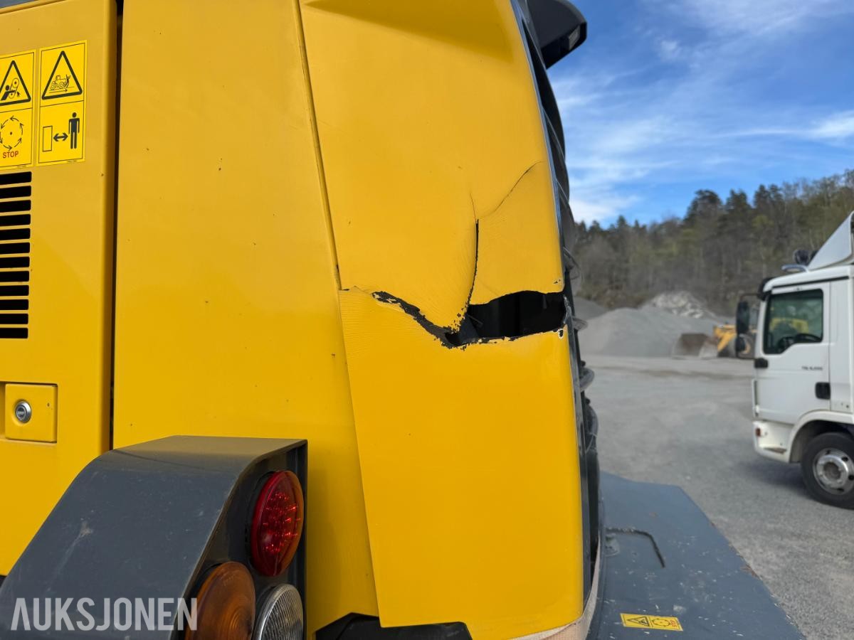 2018 Komatsu WA480-8 Hjullaster - Spakstyring - klargjort 3 funksjon