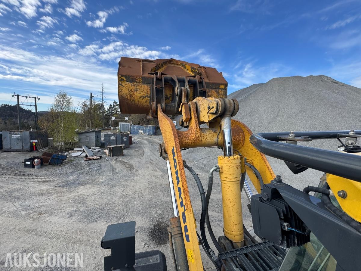 2018 Komatsu WA480-8 Hjullaster - Spakstyring - klargjort 3 funksjon