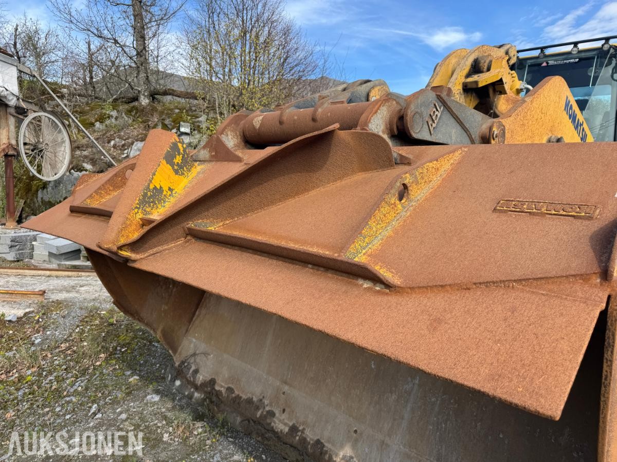 2018 Komatsu WA480-8 Hjullaster - Spakstyring - klargjort 3 funksjon