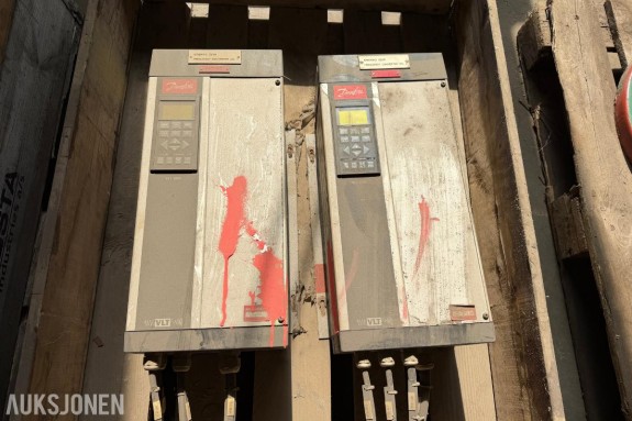 Danfoss VLT 5000 frekvensomformere 440VAC - brukt - 2 stk - selges samlet
