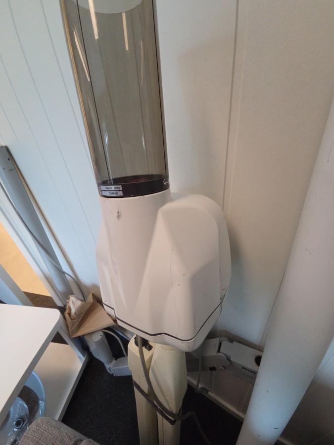 Acteon Satelec X-Mind DC Dental Røntgenenhet med kontrollpanel og røntgenarm