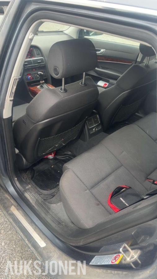 2006 Audi A6 2.7 179hk QUATTRO automat cruisekontroll hengerfeste navigasjon  skinn