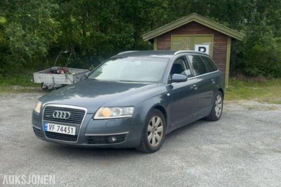2006 Audi A6 2.7 179hk QUATTRO automat cruisekontroll hengerfeste navigasjon skinn