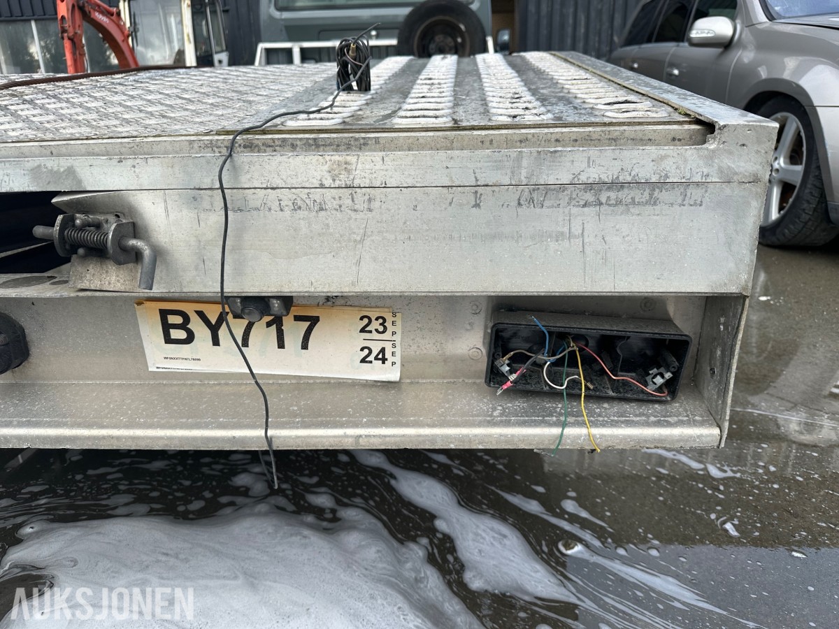 Ford Transit BILTRANSPORTER VINSJ HENGERFESTE 6 SETER
