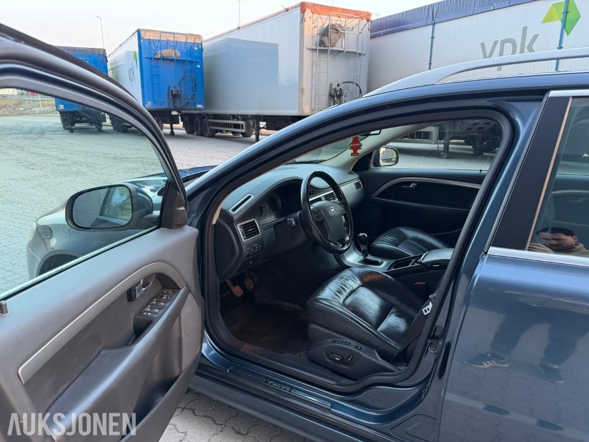 2008 VOLVO V70 2.0D MANUELL – SKINNSETER – HENGERFESTE