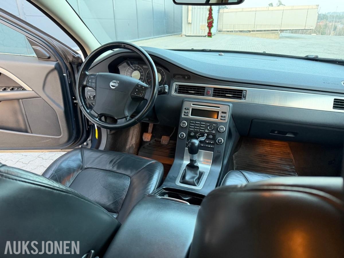 2008 VOLVO V70 2.0D MANUELL – SKINNSETER – HENGERFESTE