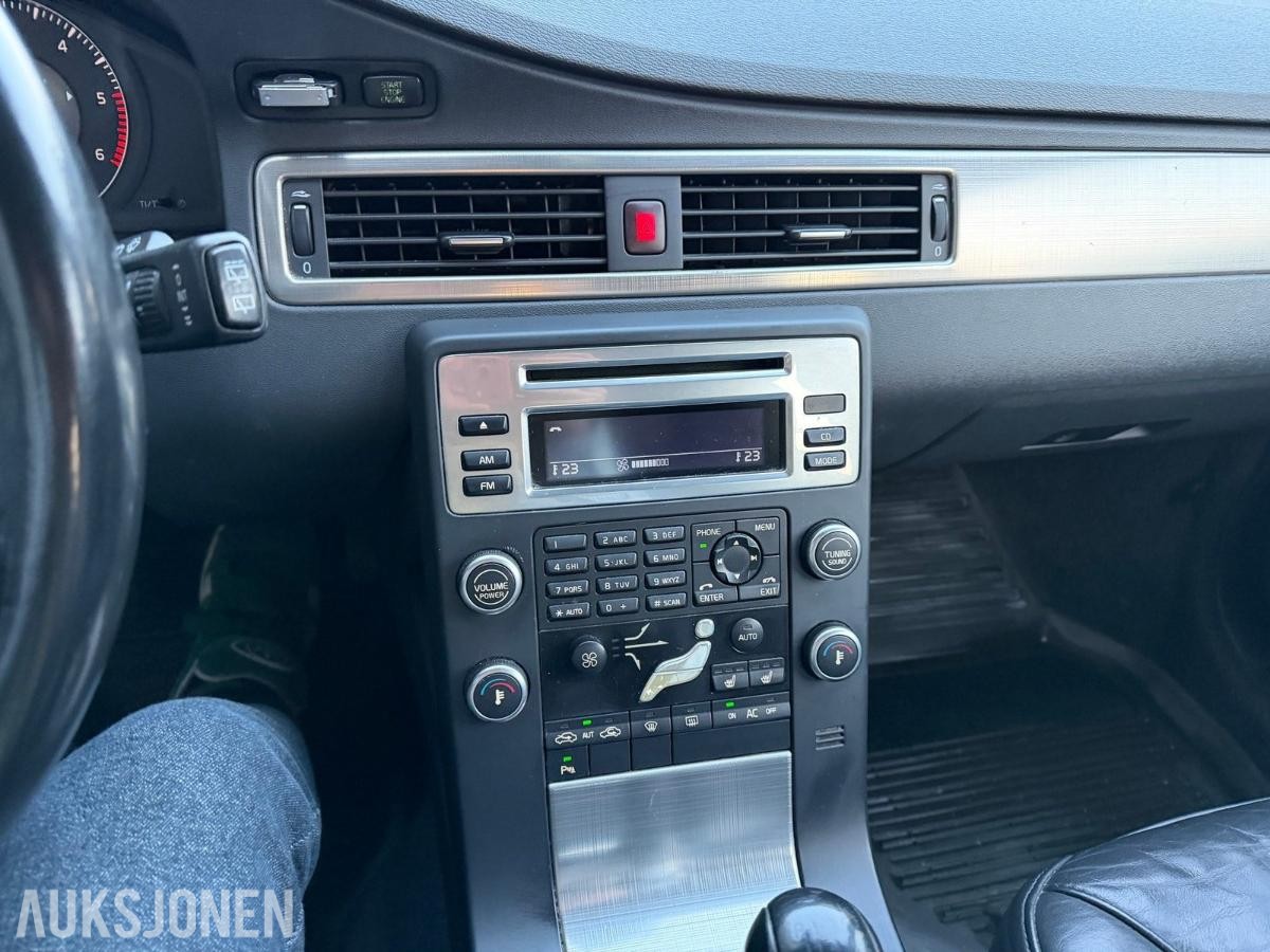 2008 VOLVO V70 2.0D MANUELL – SKINNSETER – HENGERFESTE