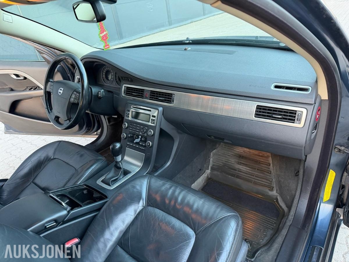 2008 VOLVO V70 2.0D MANUELL – SKINNSETER – HENGERFESTE