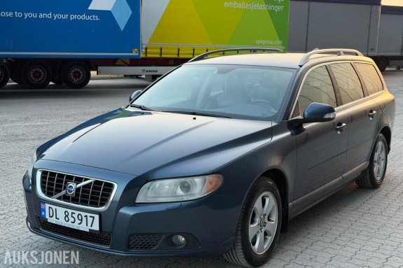 2008 VOLVO V70 2.0D MANUELL – SKINNSETER – HENGERFESTE