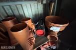 Container med rørdeler og diverse