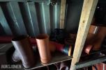 Container med rørdeler og diverse