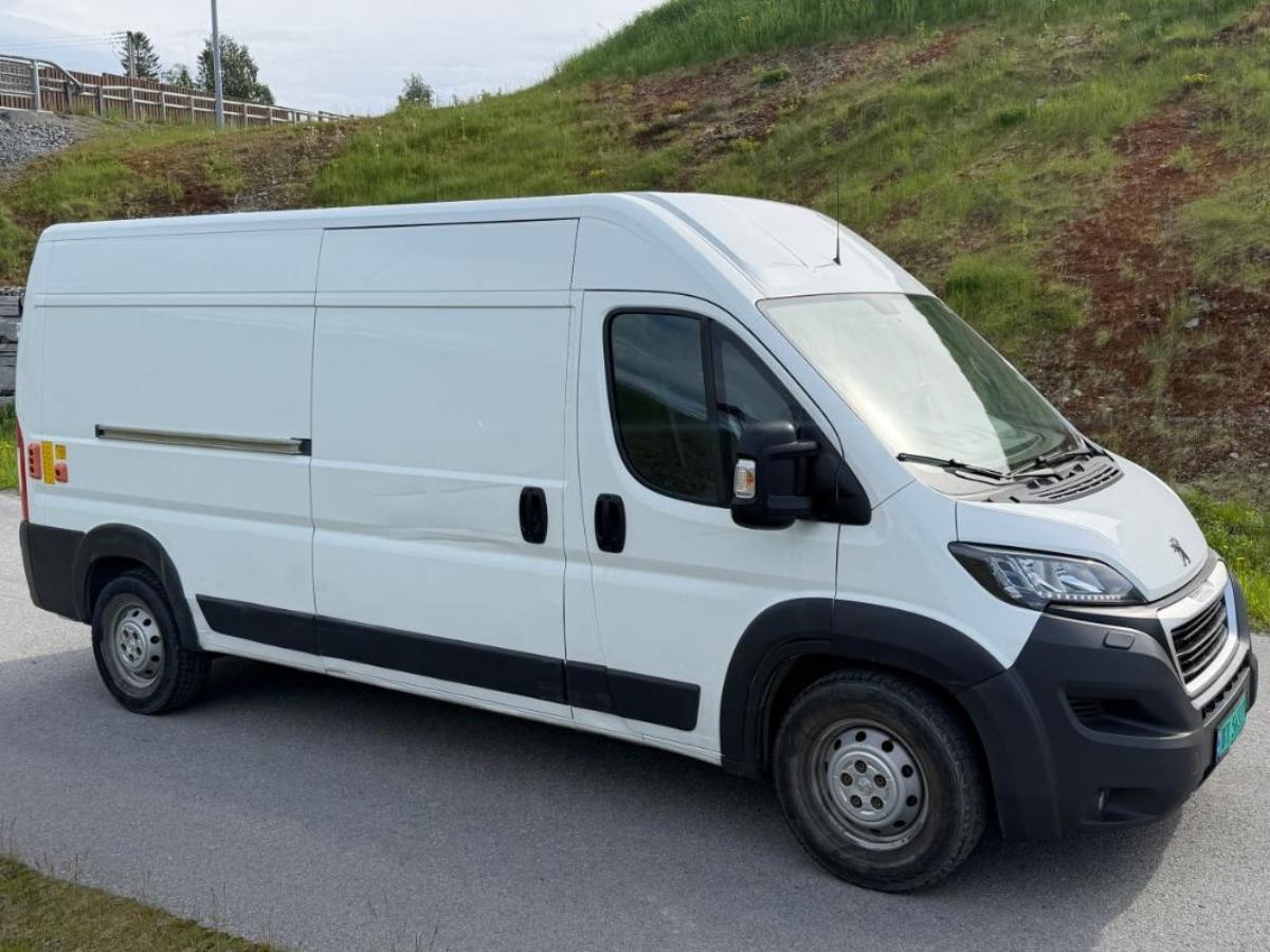 2016 Peugeot Boxer, 2.0-131 Med lift, 32000km