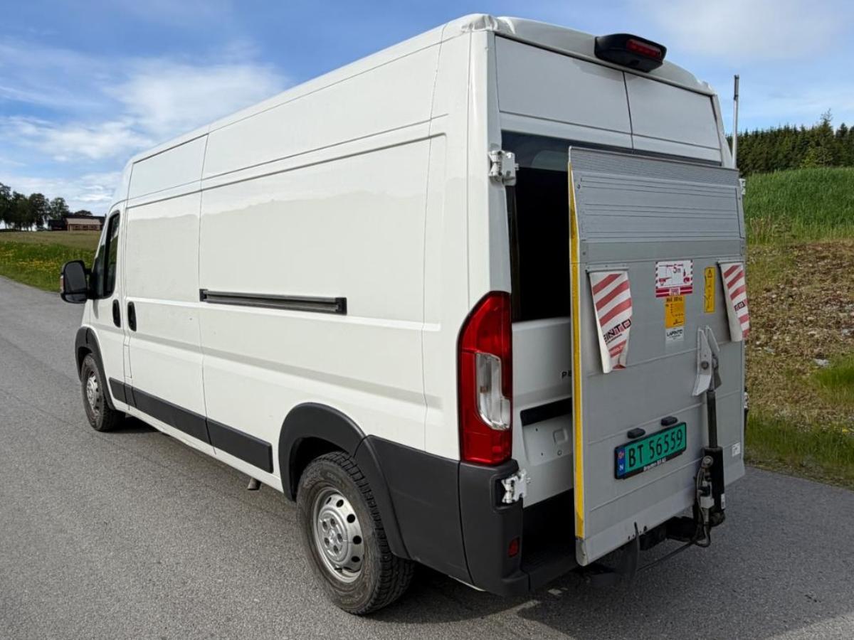 2016 Peugeot Boxer, 2.0-131 Med lift, 32000km
