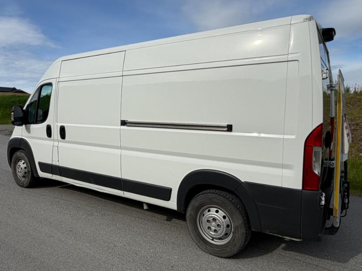 2016 Peugeot Boxer, 2.0-131 Med lift, 32000km