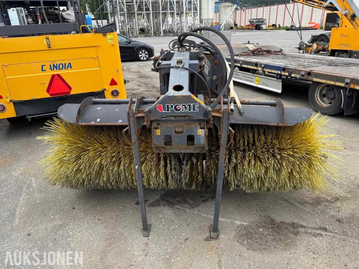 2019 Pome AH-240 frontkost m/ trimafeste