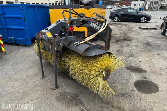 2019 Pome AH-240 frontkost m/ trimafeste