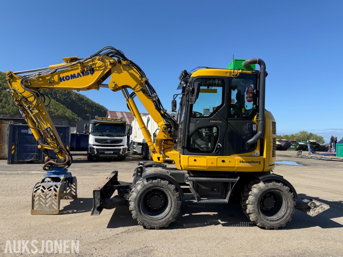 2024 Komatsu PW98 MR Hjulgraver med knekkbom, skjær, støttelabber, og fast sorteringsklype - Kun 1095 timer
