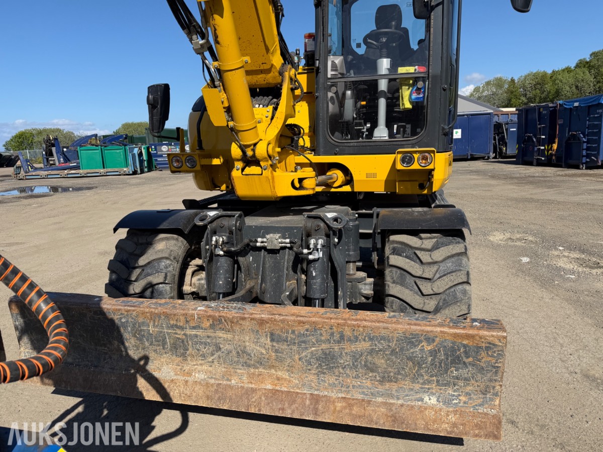 2024 Komatsu PW98 MR Hjulgraver med knekkbom, skjær, støttelabber, og fast sorteringsklype - Kun 1095 timer