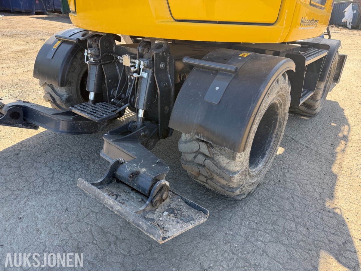 2024 Komatsu PW98 MR Hjulgraver med knekkbom, skjær, støttelabber, og fast sorteringsklype - Kun 1095 timer
