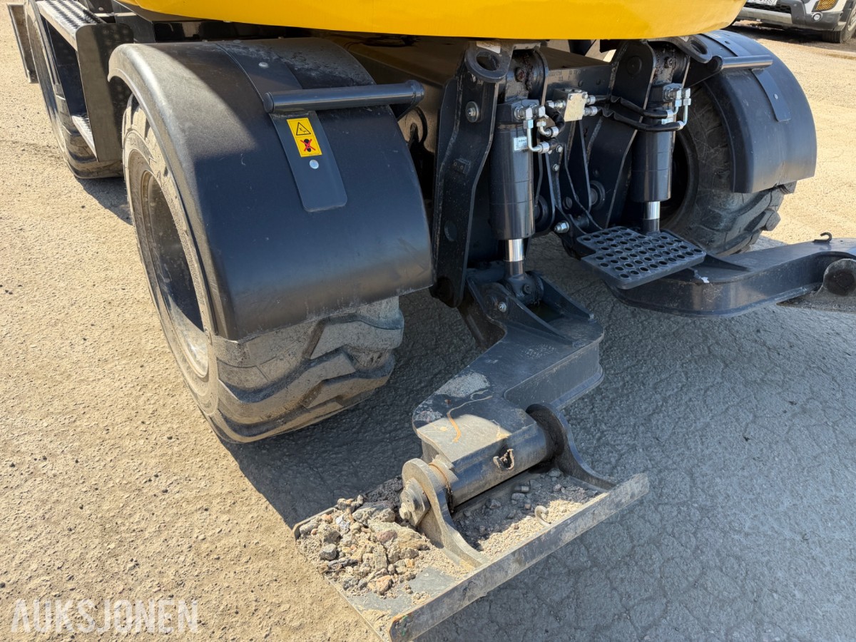 2024 Komatsu PW98 MR Hjulgraver med knekkbom, skjær, støttelabber, og fast sorteringsklype - Kun 1095 timer