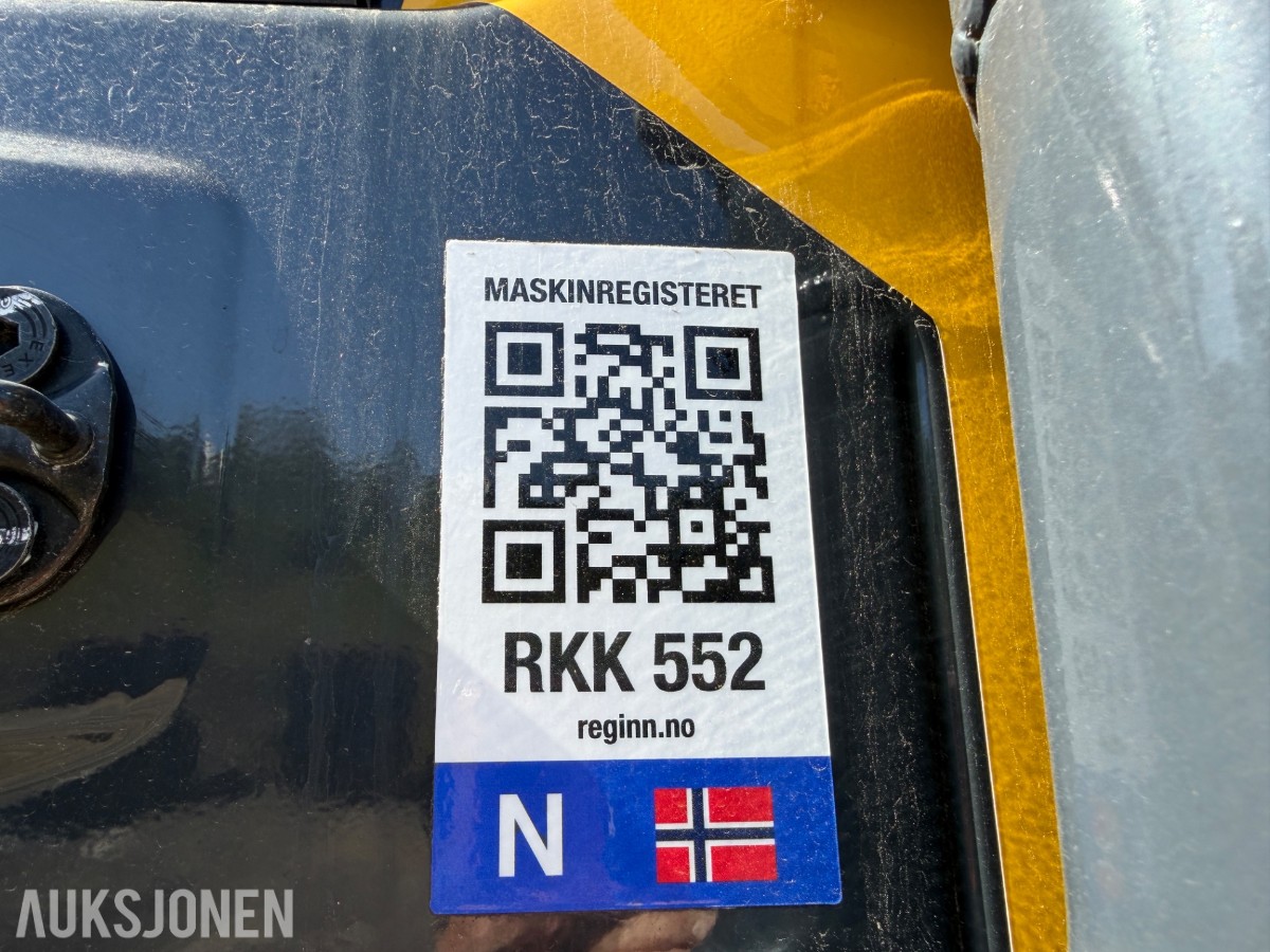 2024 Komatsu PW98 MR Hjulgraver med knekkbom, skjær, støttelabber, og fast sorteringsklype - Kun 1095 timer