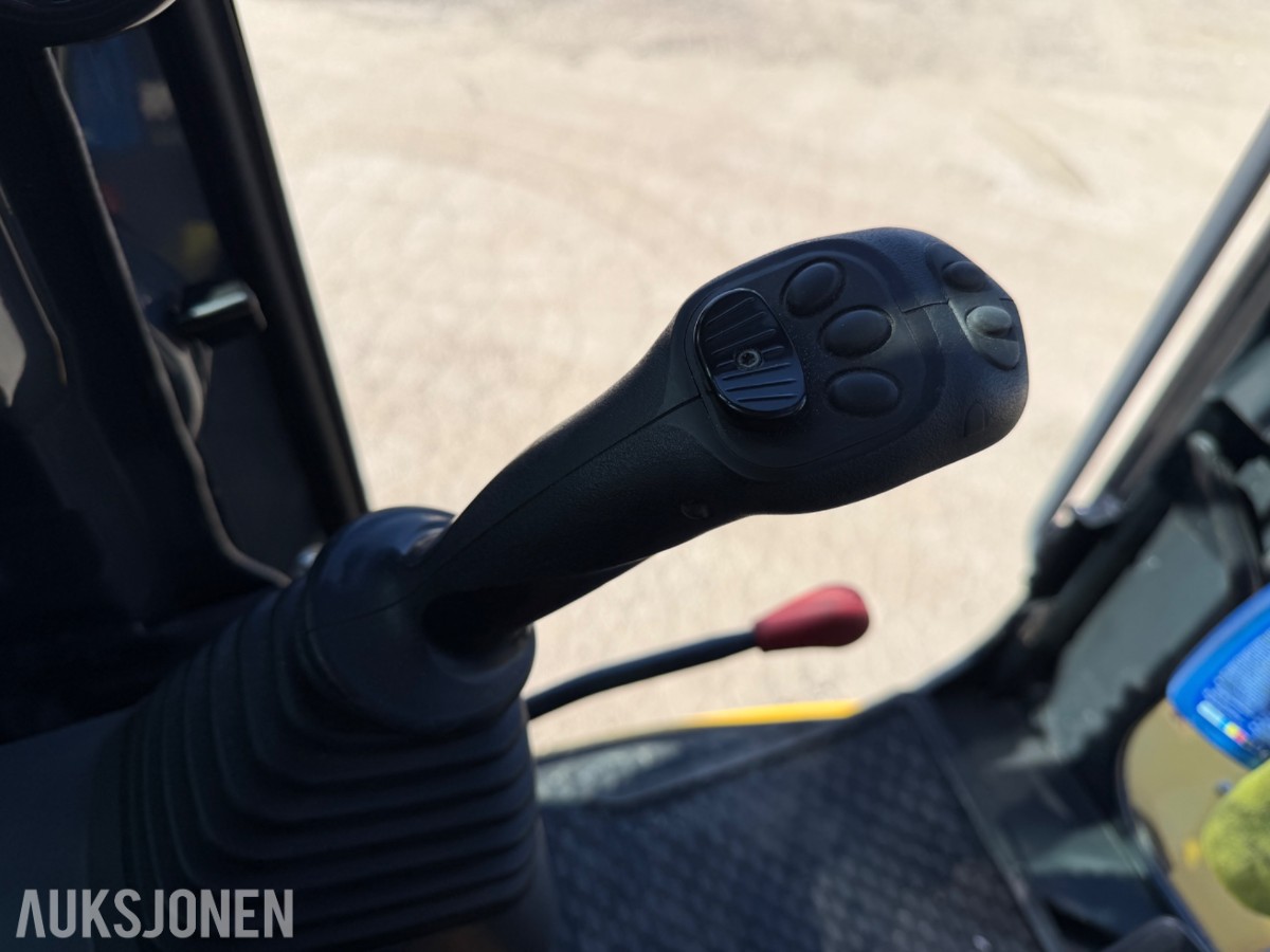 2024 Komatsu PW98 MR Hjulgraver med knekkbom, skjær, støttelabber, og fast sorteringsklype - Kun 1095 timer