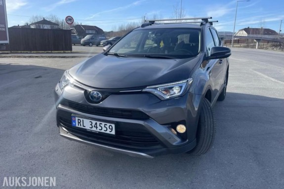 2018 Toyota RAV4 HYBIRD 2.5 155HK AUTOMAT NY SERVICE RYGGEKAMERA  103800km EU OK 07.2028