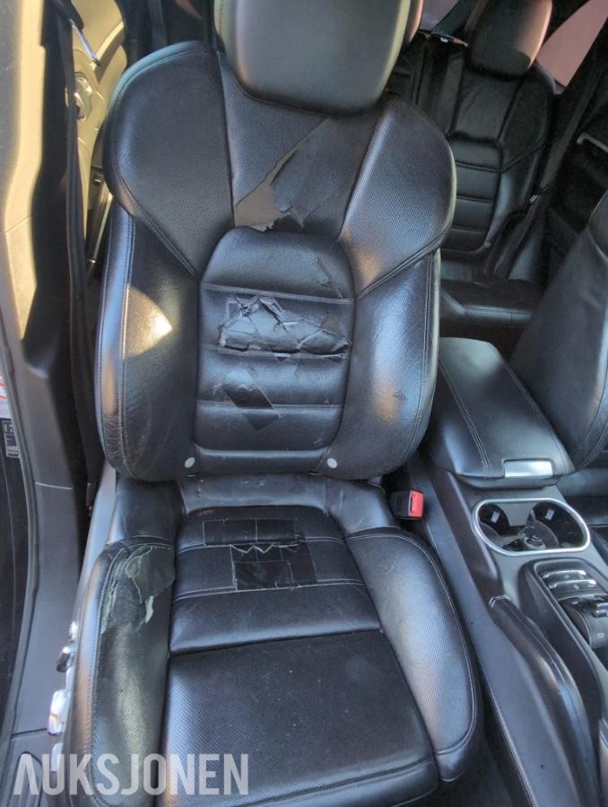 2011 Porsche Cayenne 3.0 240hk automat NY STOR SERVICE S+V DEKK EU OK 03.2028