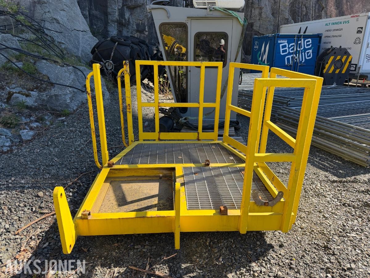 2018 Techcrane T25-33-50 teleskopkran med operatørhytte og hydraulikkaggregat