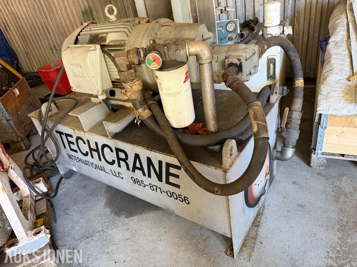 2018 Techcrane T25-33-50 teleskopkran med operatørhytte og hydraulikkaggregat