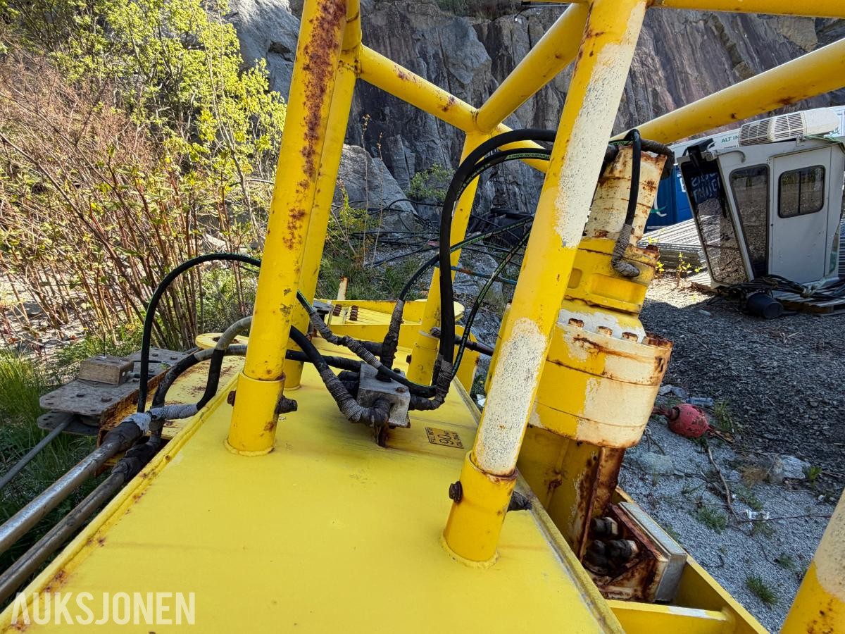 2018 Techcrane T25-33-50 teleskopkran med operatørhytte og hydraulikkaggregat