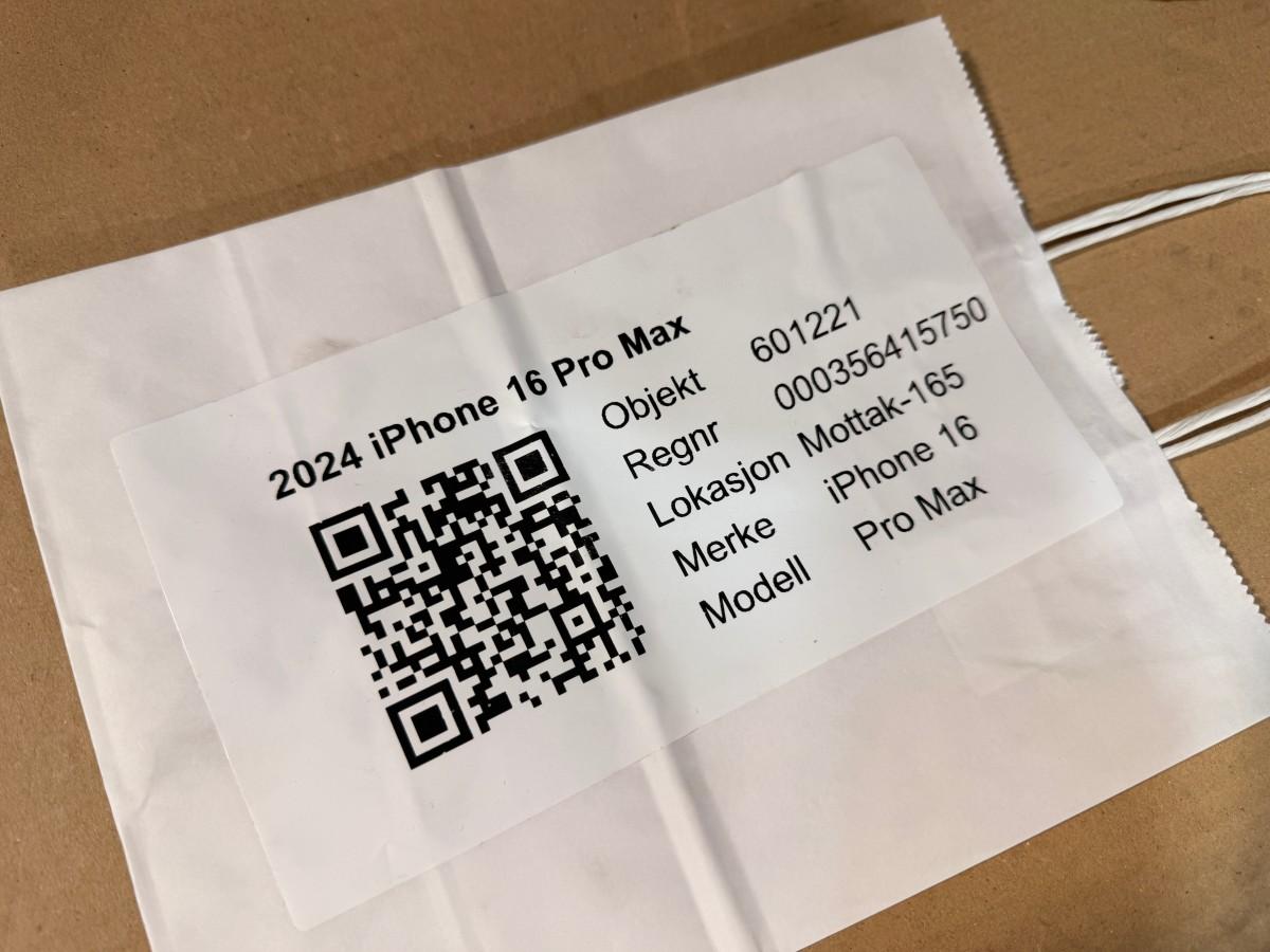 2024 Apple iPhone 16 Pro Max
