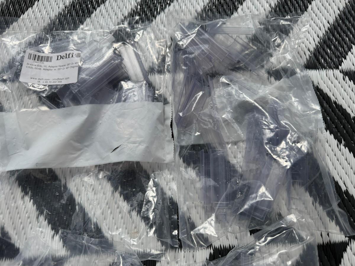 Digitale prislapper - Fremtiden for all detaljhandel - Delfi/Breece Chroma-4 elektroniske hylleetiketter med tilbehør - 