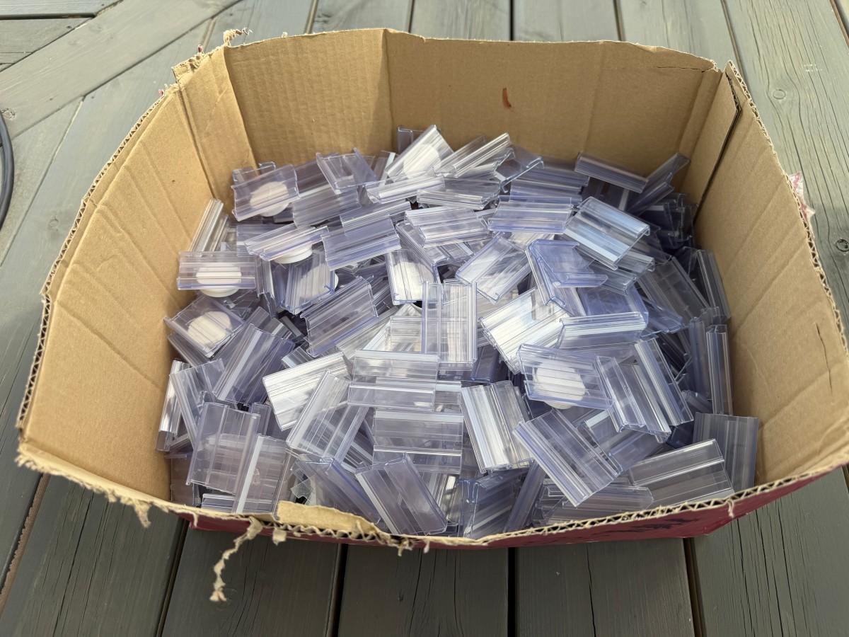 Digitale prislapper - Fremtiden for all detaljhandel - Delfi/Breece Chroma-4 elektroniske hylleetiketter med tilbehør - 
