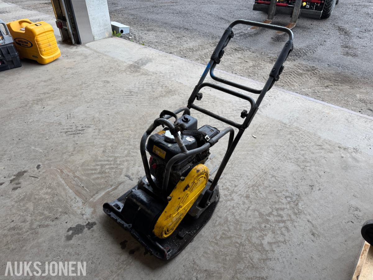 2016 Atlas Copco LF75 vibroplate