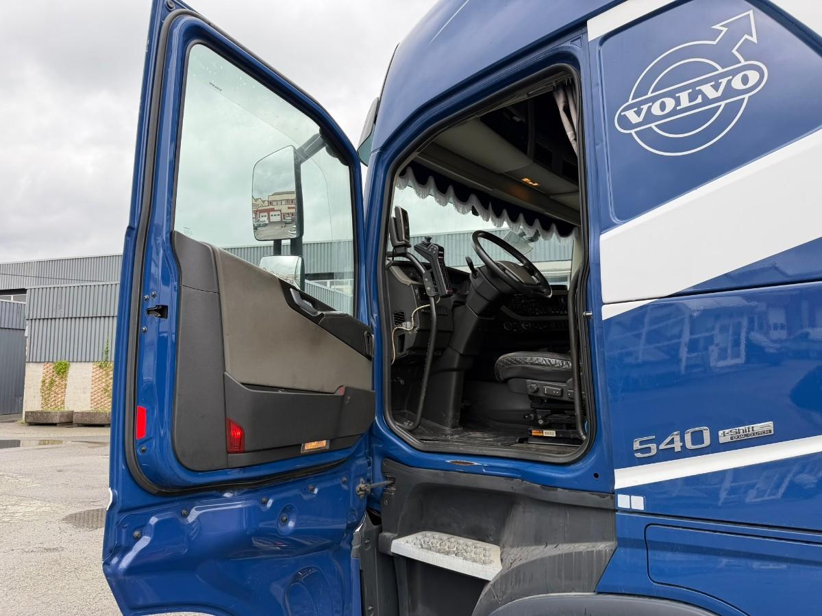 2017 Volvo FH540 krokbil med multilift krok / EU-godkjent