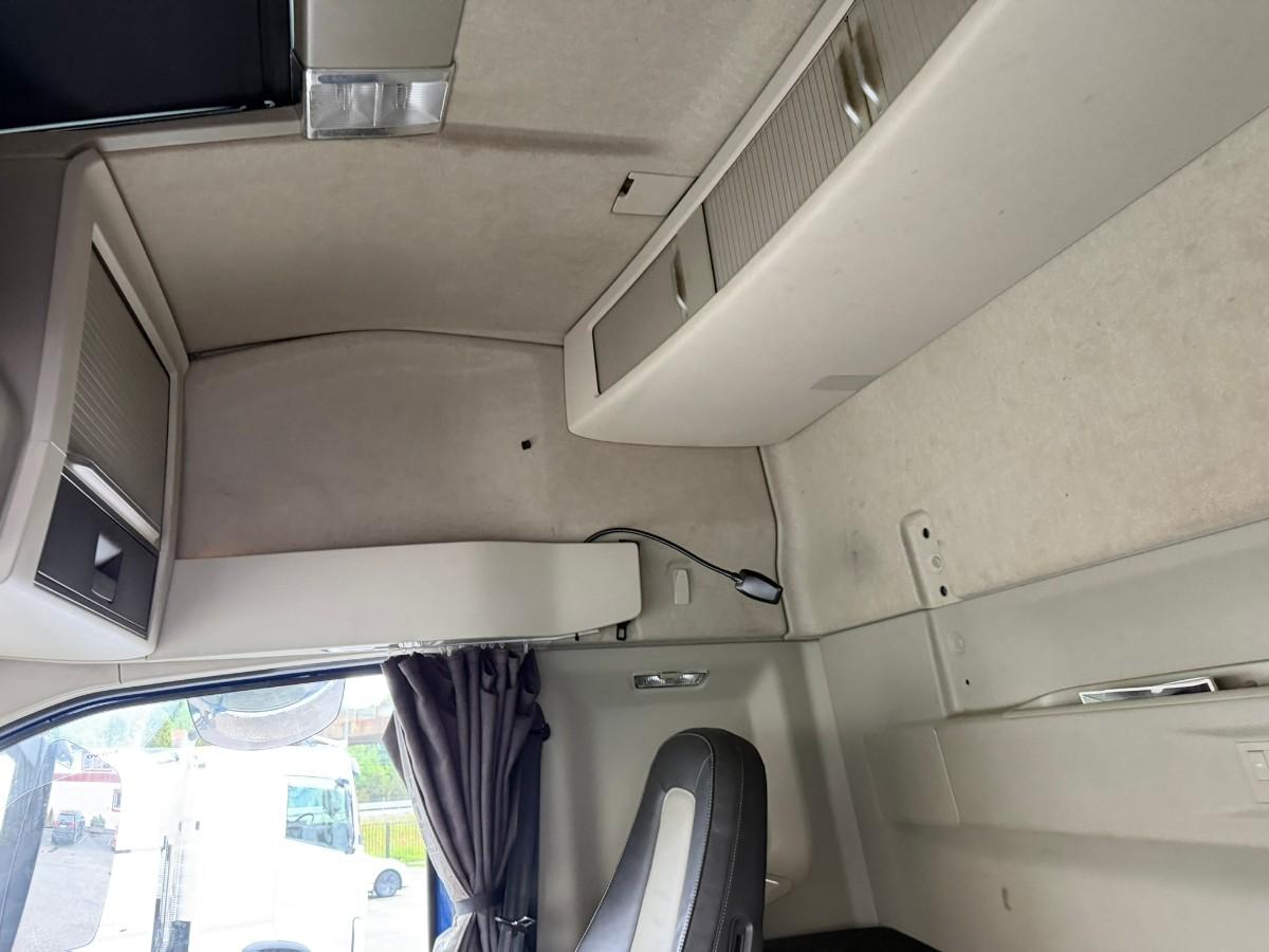 2017 Volvo FH540 krokbil med multilift krok / EU-godkjent