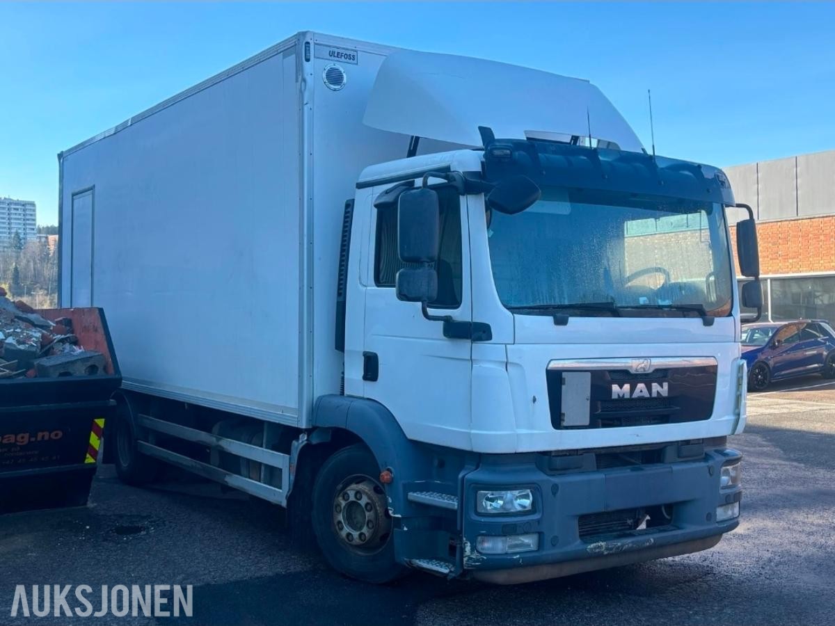 2013 MAN TGM - med 18 pallers skap