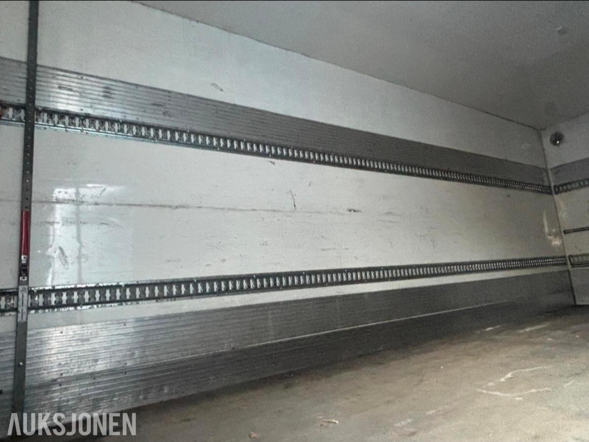 2013 MAN TGM - med 18 pallers skap