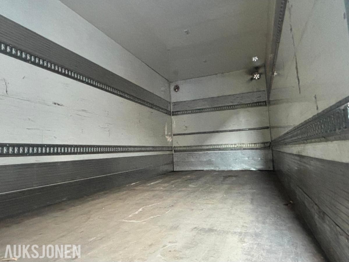 2013 MAN TGM - med 18 pallers skap