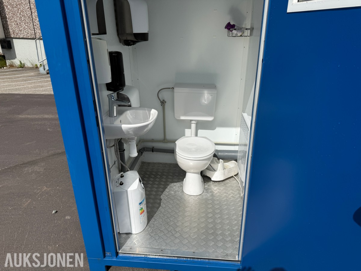 8 fots toalettmodul - 2 separate WC-rom