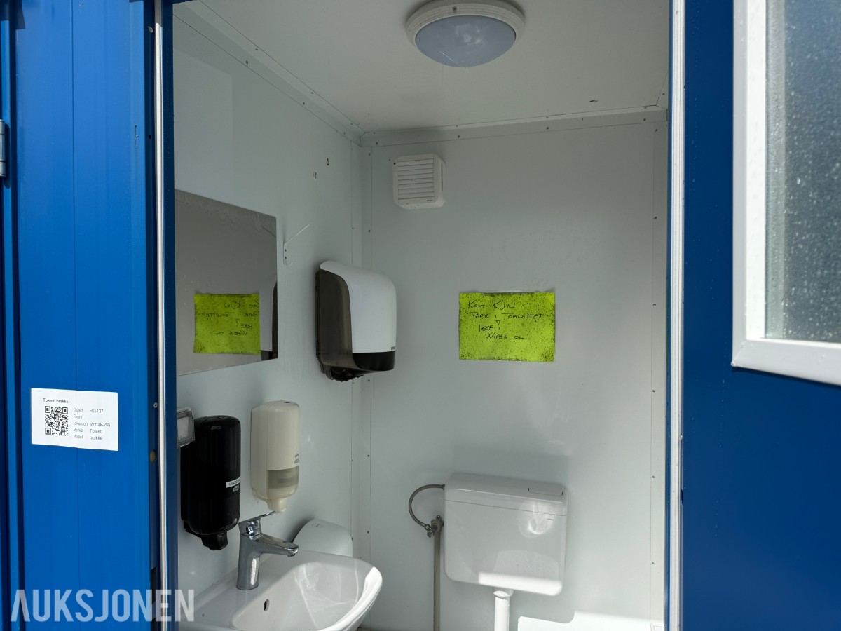 8 fots toalettmodul - 2 separate WC-rom