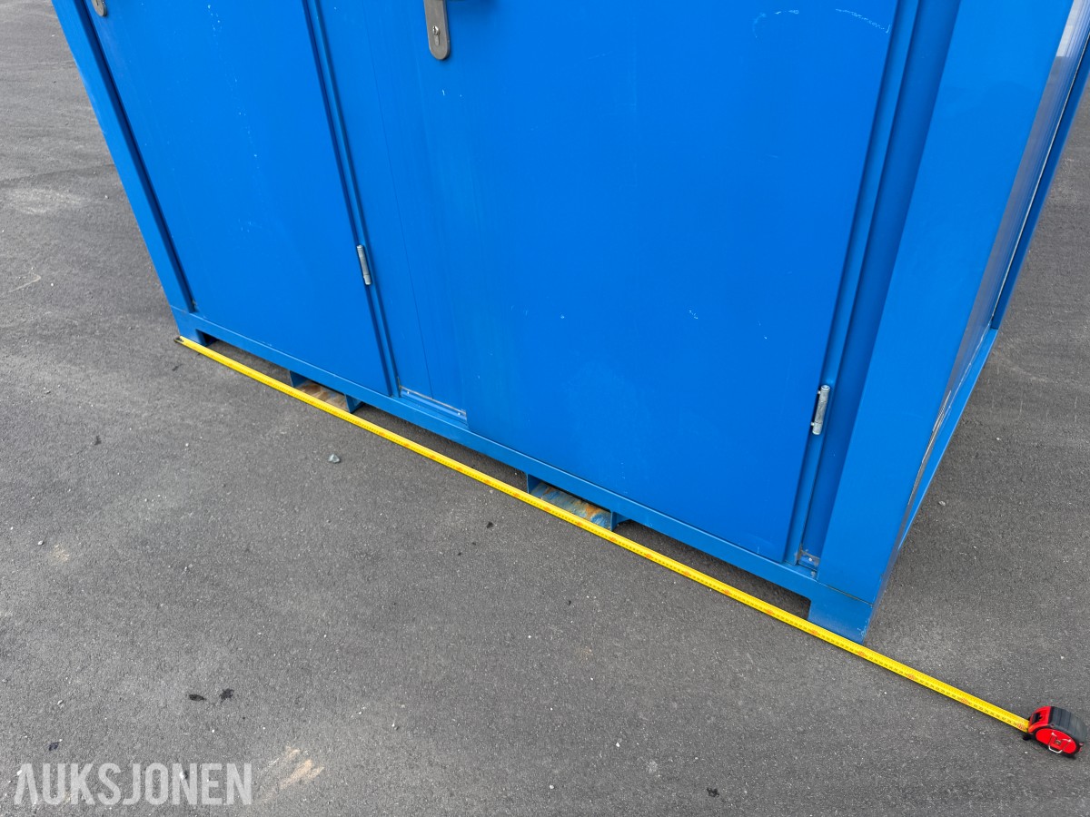 8 fots toalettmodul - 2 separate WC-rom