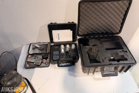 Tamaya Planix 7 Digital Planimeter og LaMotte 2020wi Turbidimeter med tilbehør