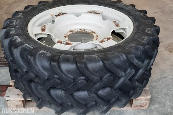 Komplett sett Alliance sprøytehjul 270/95r-48 og 270/95r-32