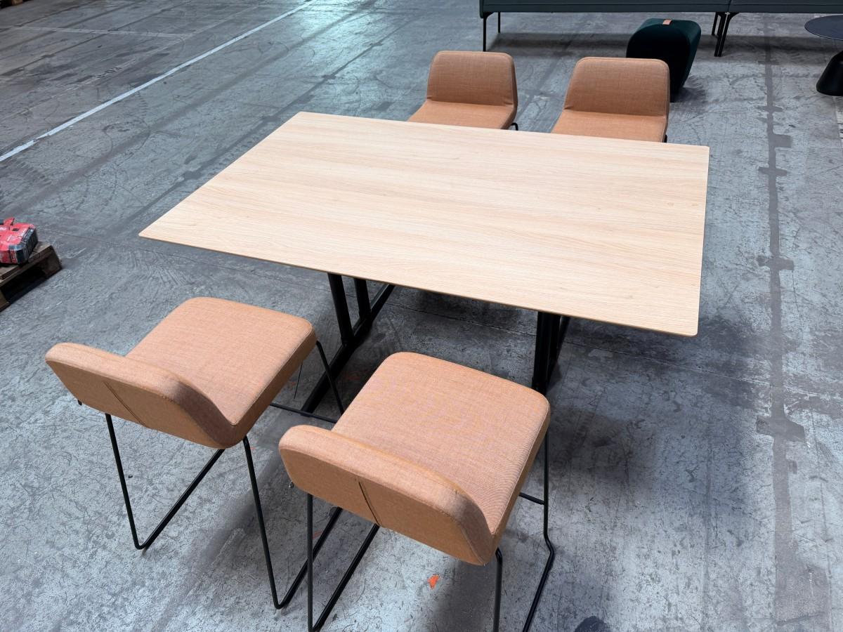 Moderne møte-/spisebord med 4 stoler, 1600 x 1000 mm