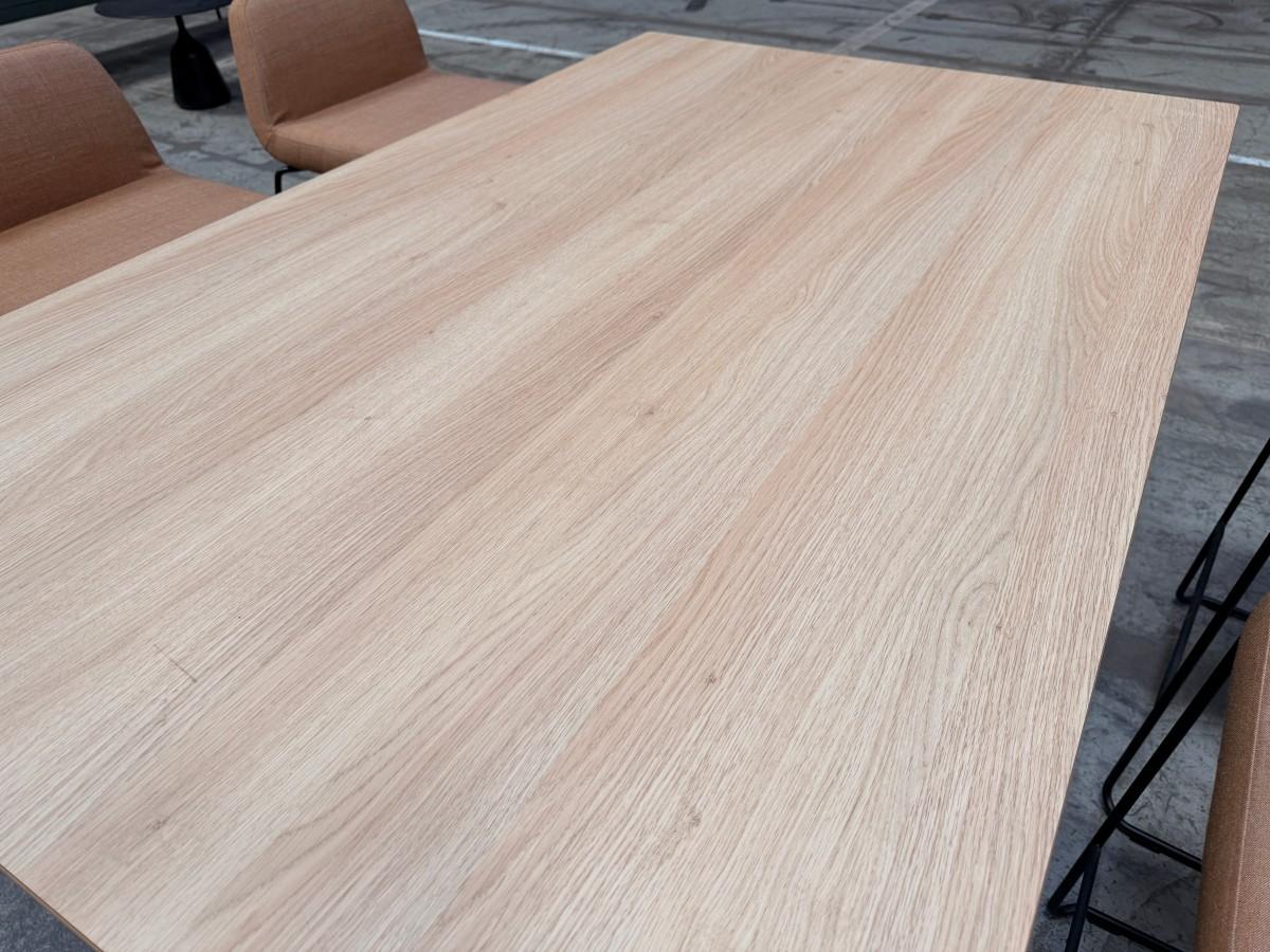 Moderne møte-/spisebord med 4 stoler, 1600 x 1000 mm