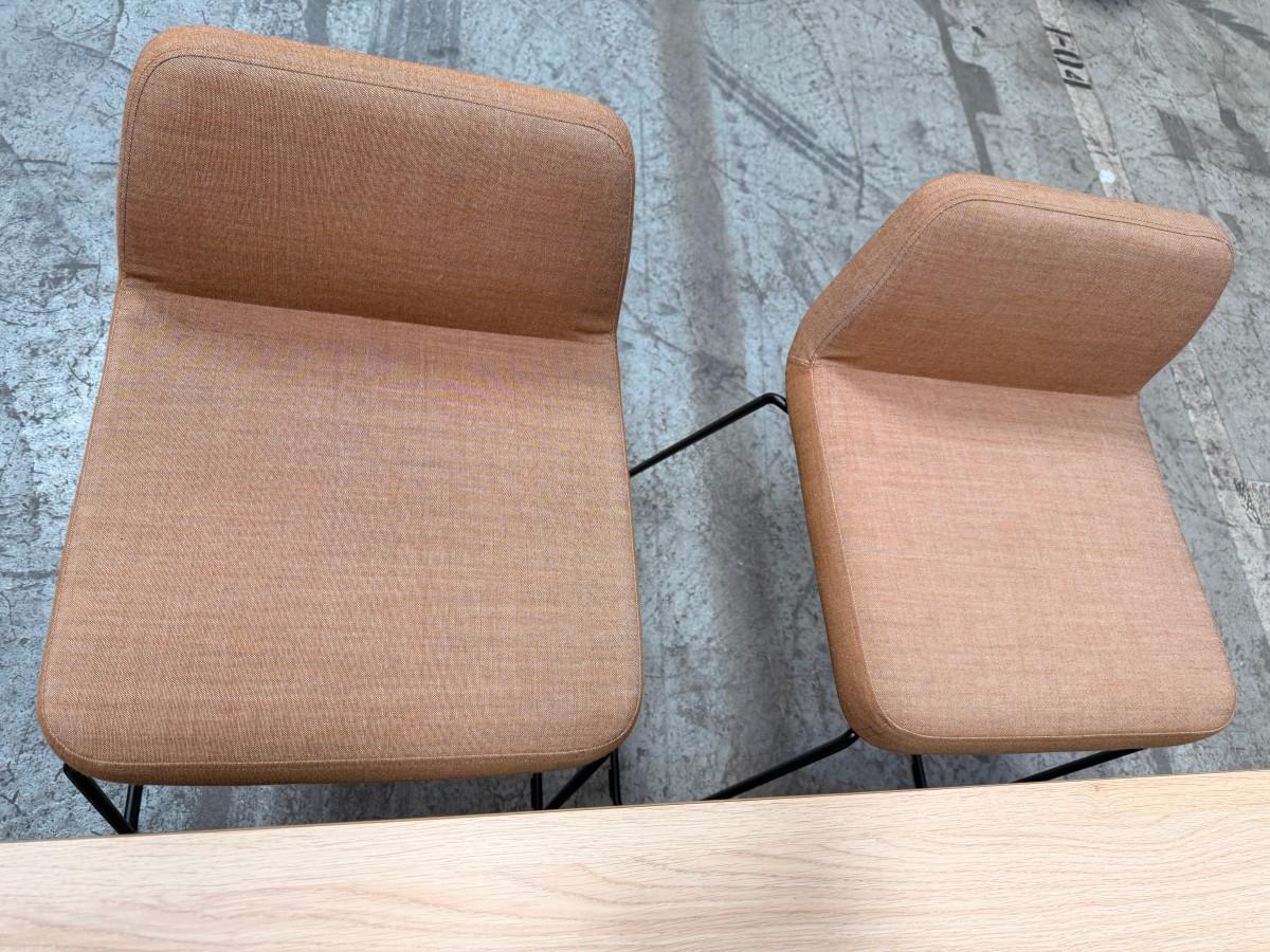 Moderne møte-/spisebord med 4 stoler, 1600 x 1000 mm