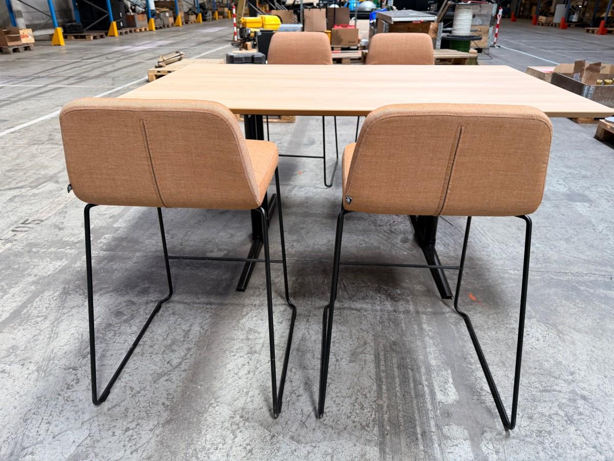 Moderne møte-/spisebord med 4 stoler, 1600 x 1000 mm