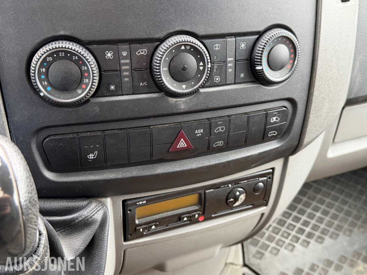2011 Mercedes-Benz Sprinter, N2 Lastebil, manuell 